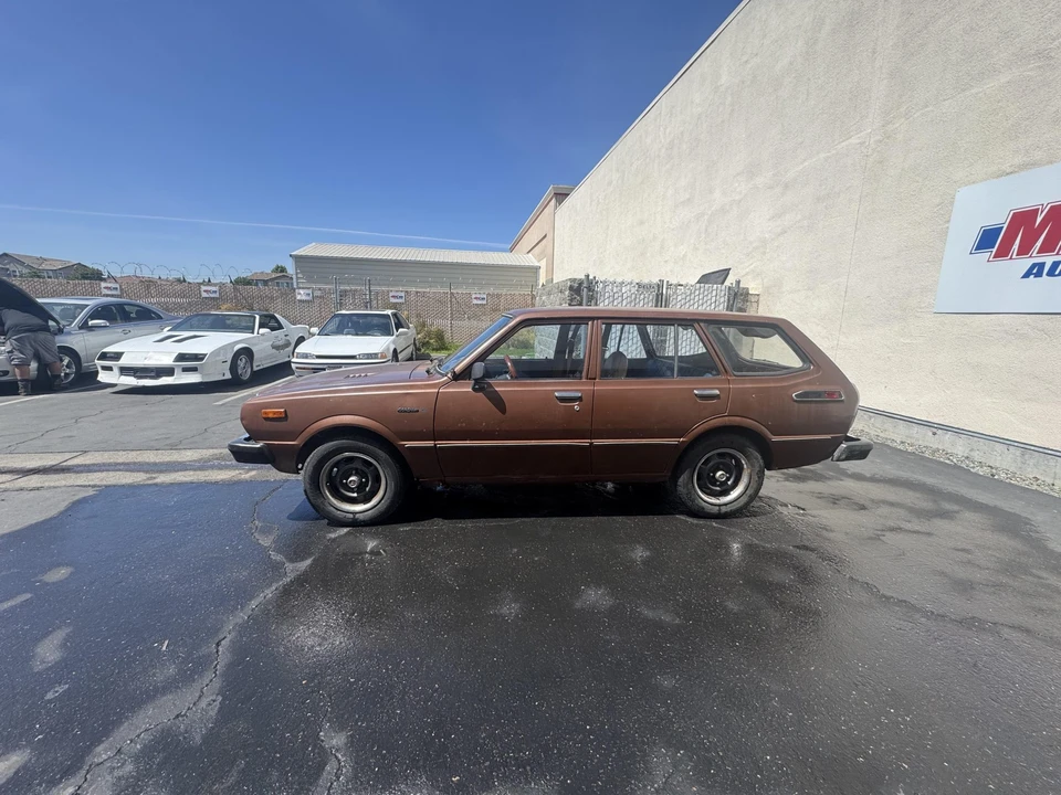 1975 Toyota Corolla 3rd Gen - Image 4 of 31