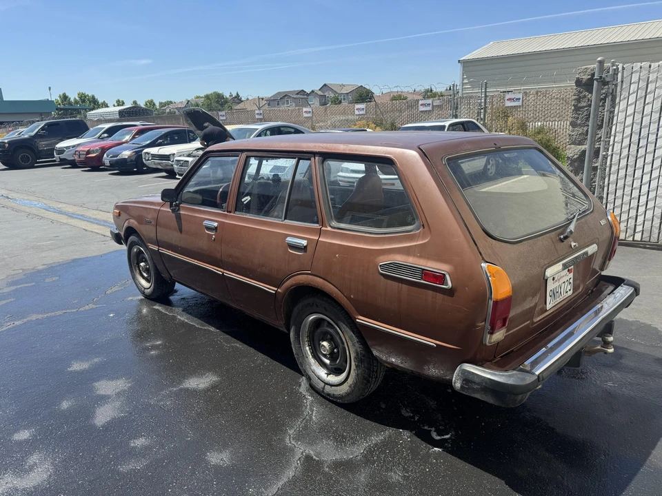1975 Toyota Corolla 3rd Gen - Image 5 of 31