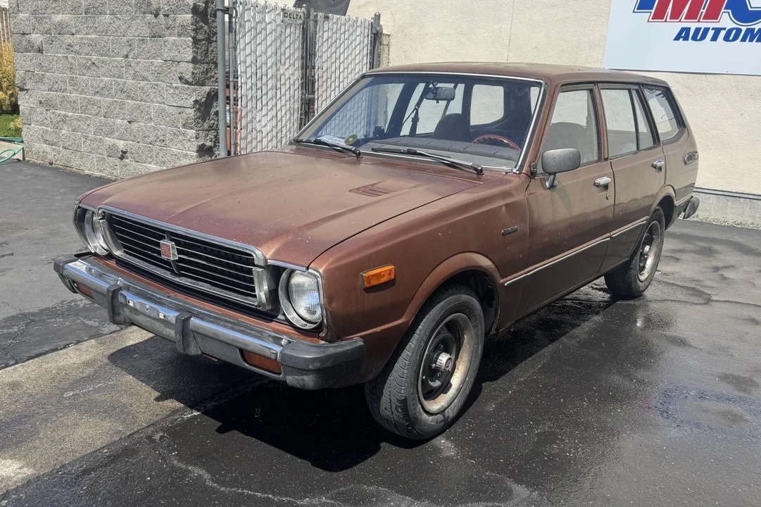 1975 Toyota Corolla 3rd Gen - Image 1 of 31