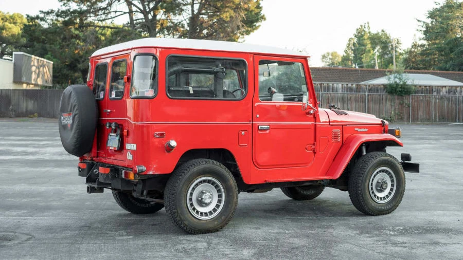 1975 Toyota J40 Land Cruiser - Image 2 of 8