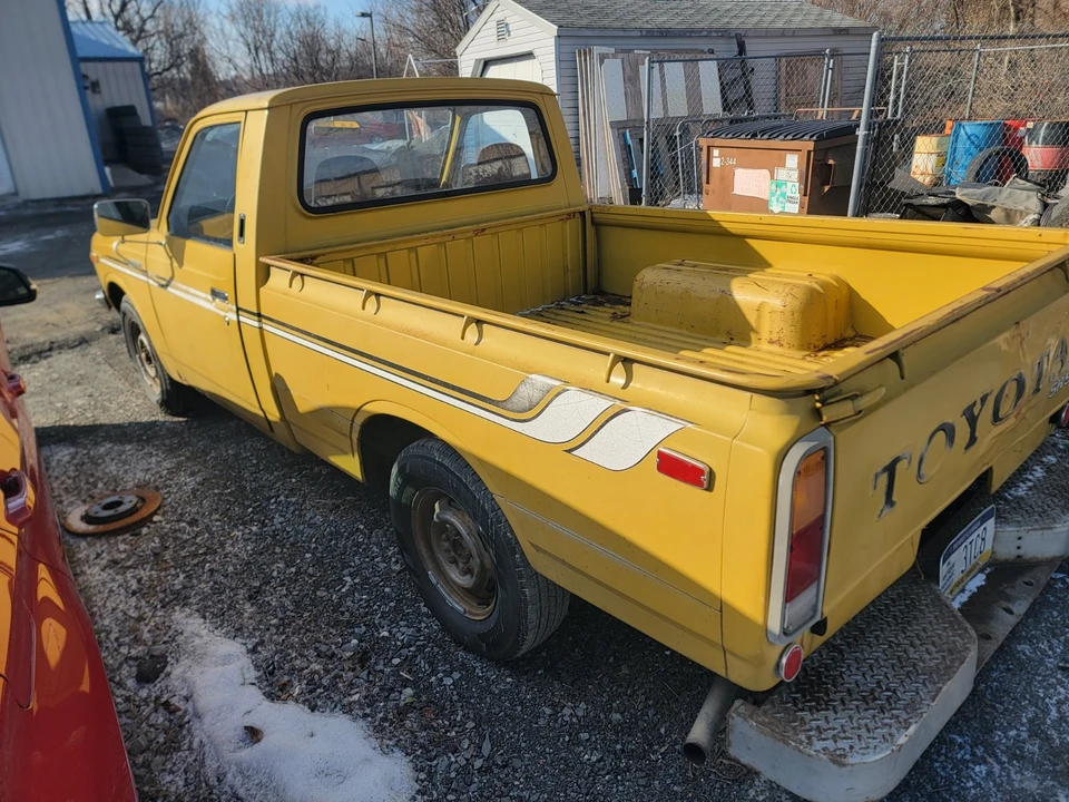 1975 Toyota Hilux 2nd Gen - Image 2 of 21