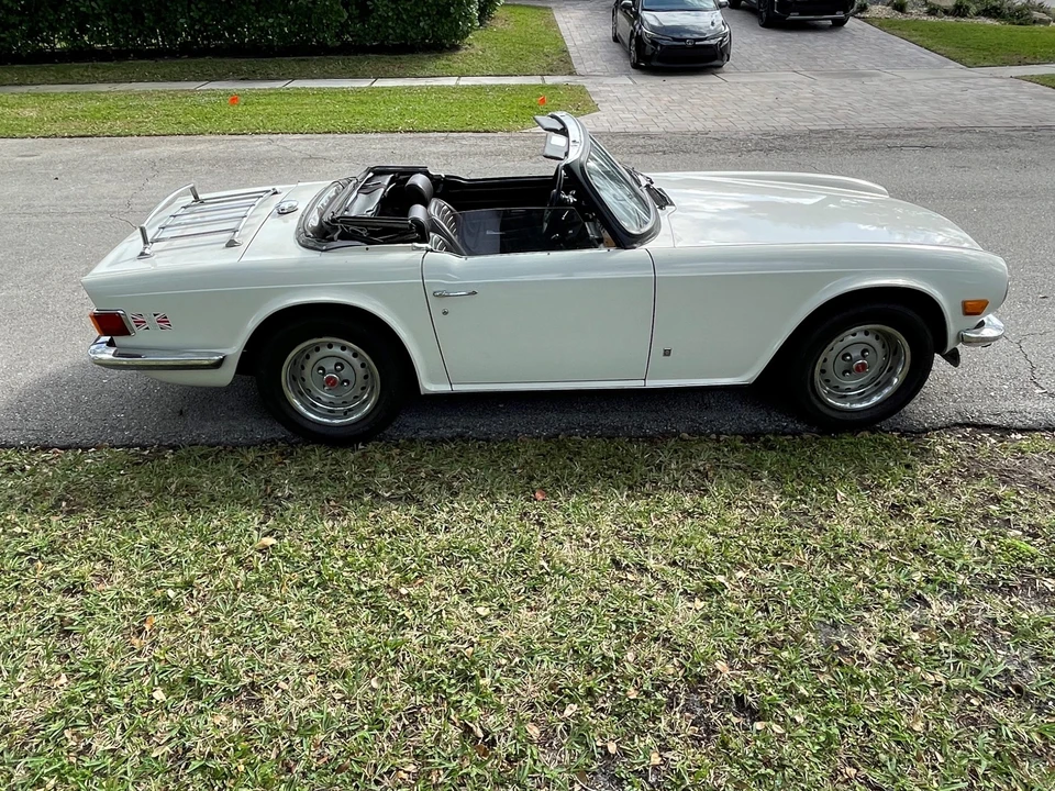 1975 Triumph TR6 (US-spec) - Image 14 of 31