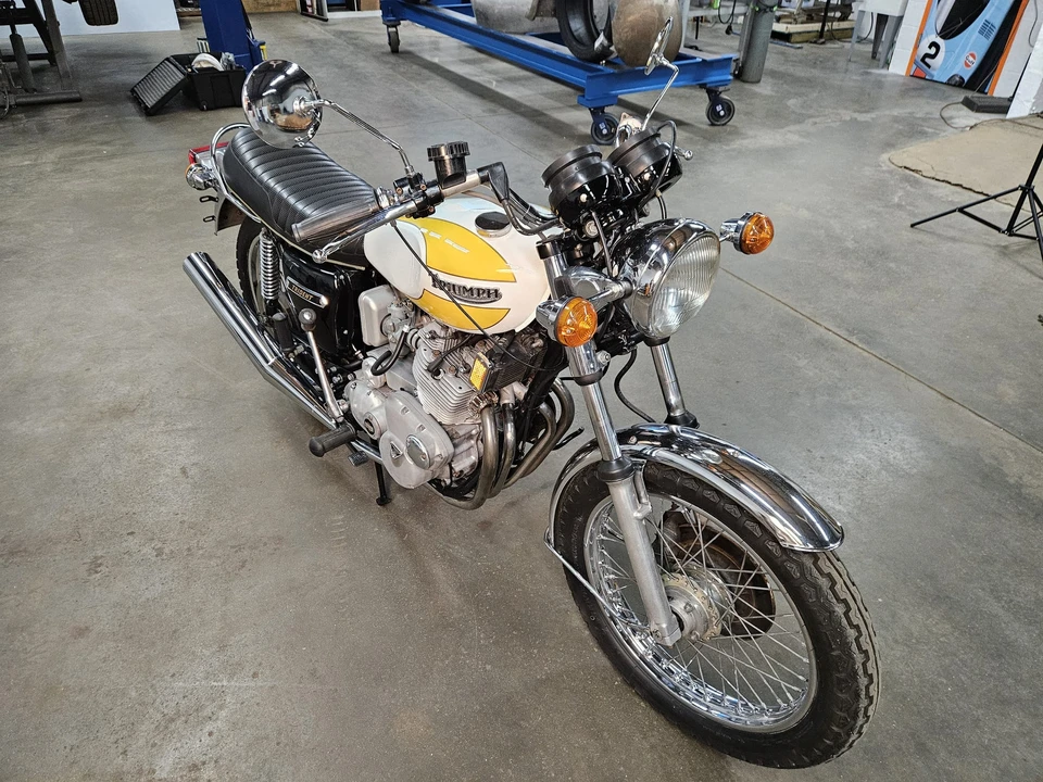 1975 Triumph Trident - Image 10 of 31