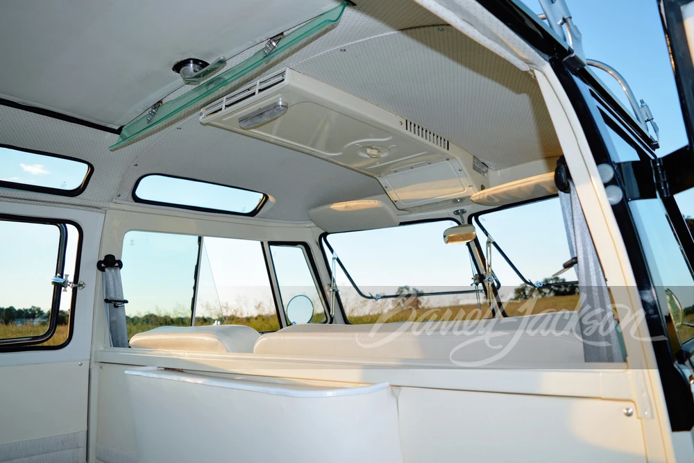 1975 Volkswagen Split-Window Bus - Image 10 of 31