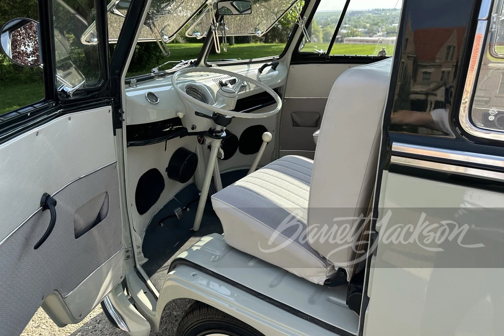 1975 Volkswagen Split-Window Bus - Image 3 of 15