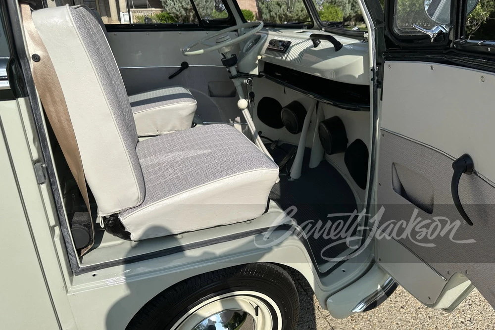 1975 Volkswagen Split-Window Bus - Image 8 of 15