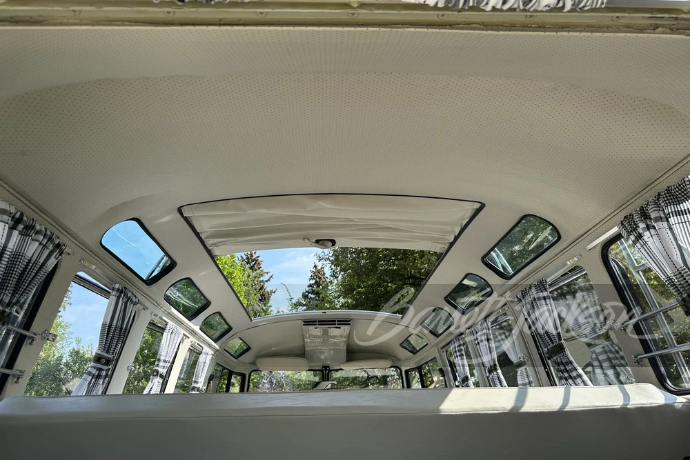 1975 Volkswagen Split-Window Bus - Image 9 of 15