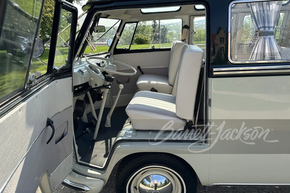 1975 Volkswagen Split-Window Bus - Image 10 of 15