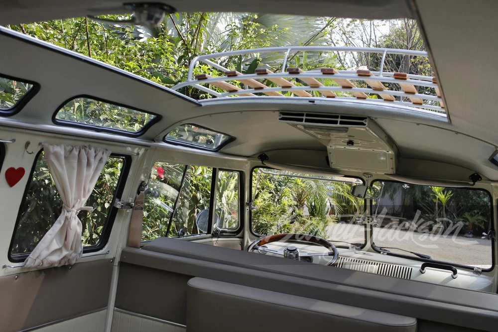 1975 Volkswagen Split-Window Bus - Image 6 of 10