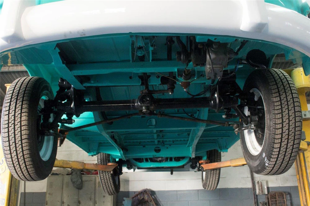 1975 Volkswagen Split-Window Bus - Image 5 of 8