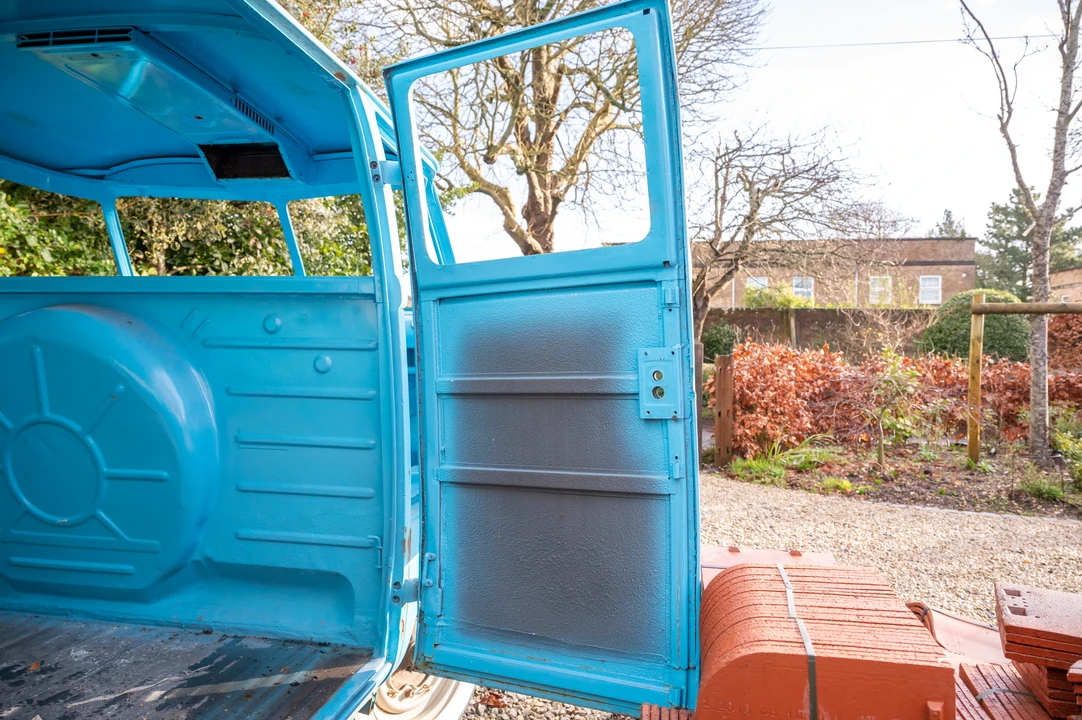 1975 Volkswagen Split-Window Bus - Image 23 of 31