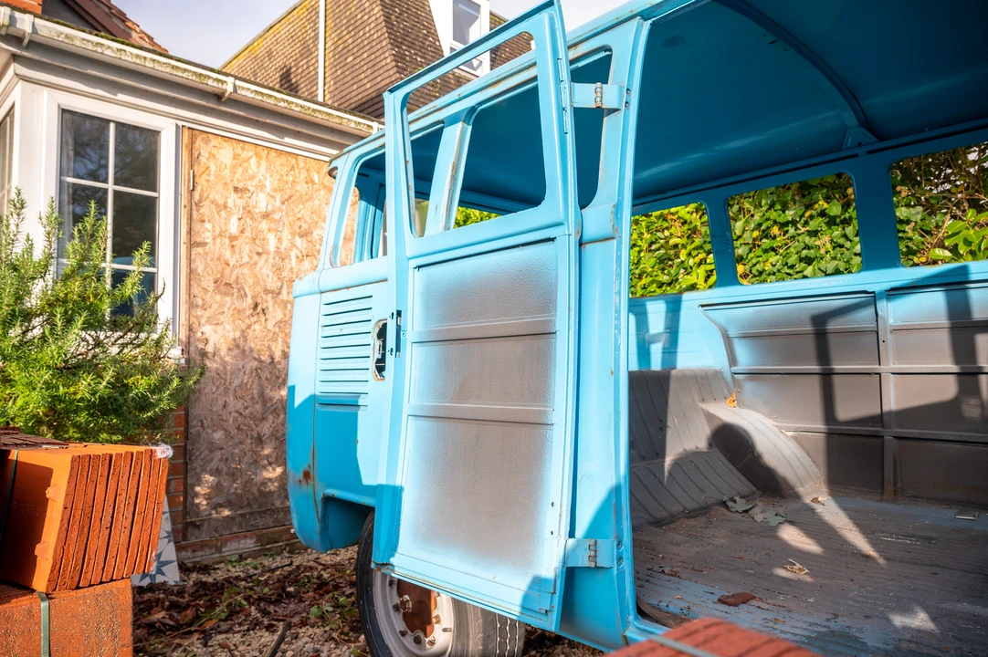 1975 Volkswagen Split-Window Bus - Image 24 of 31