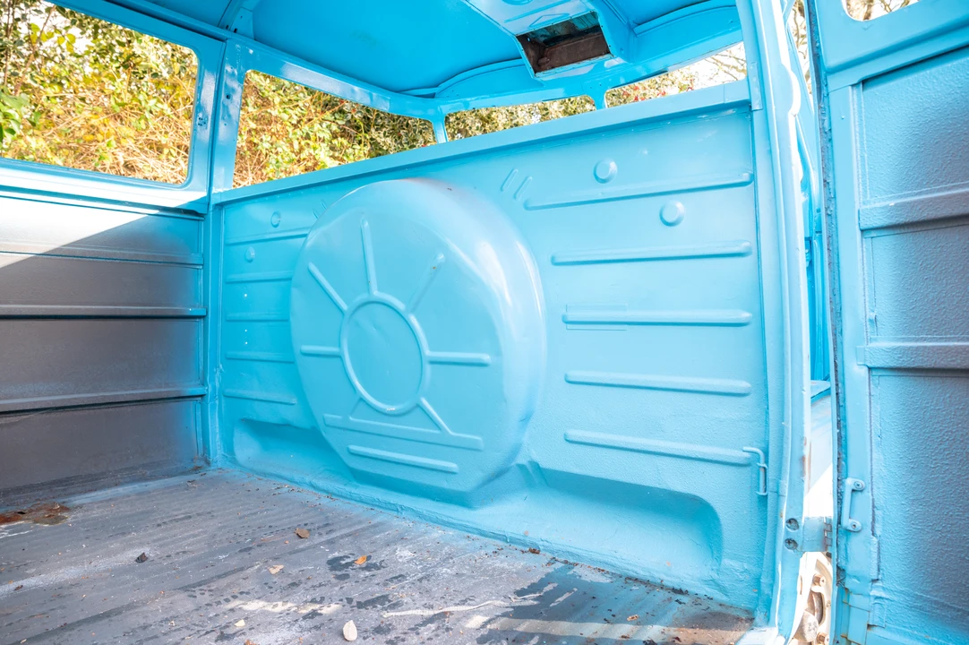 1975 Volkswagen Split-Window Bus - Image 25 of 31
