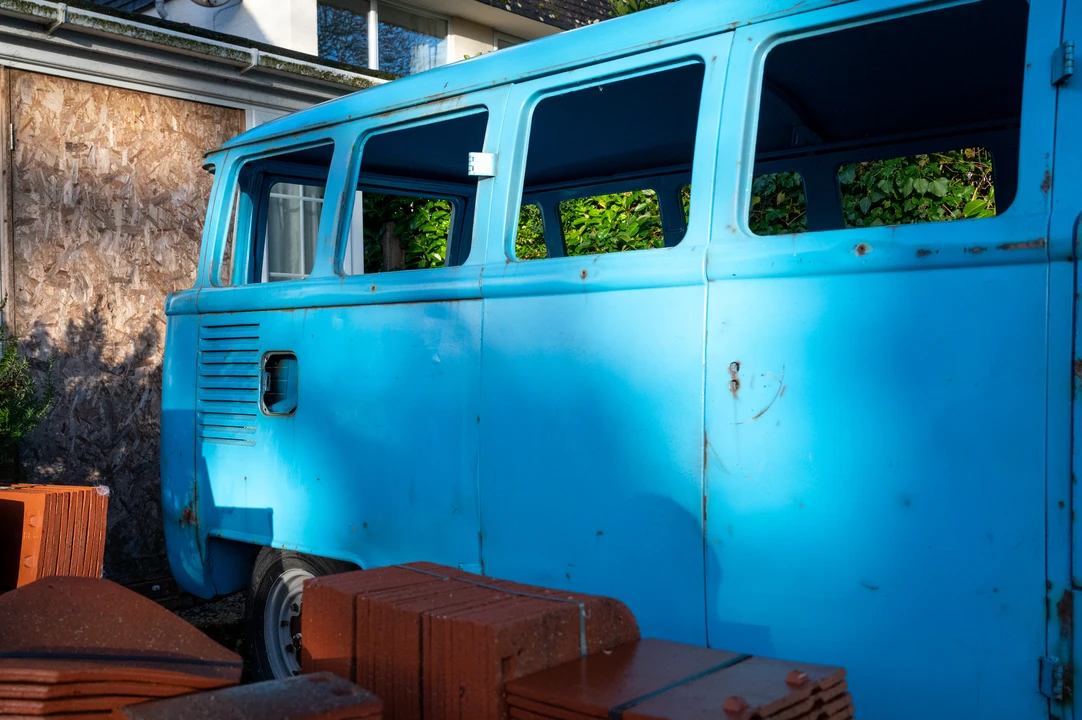 1975 Volkswagen Split-Window Bus - Image 21 of 31