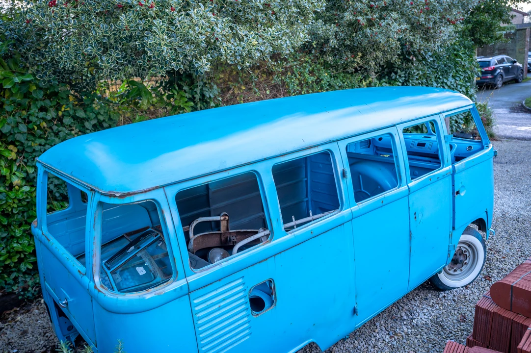 1975 Volkswagen Split-Window Bus - Image 10 of 31