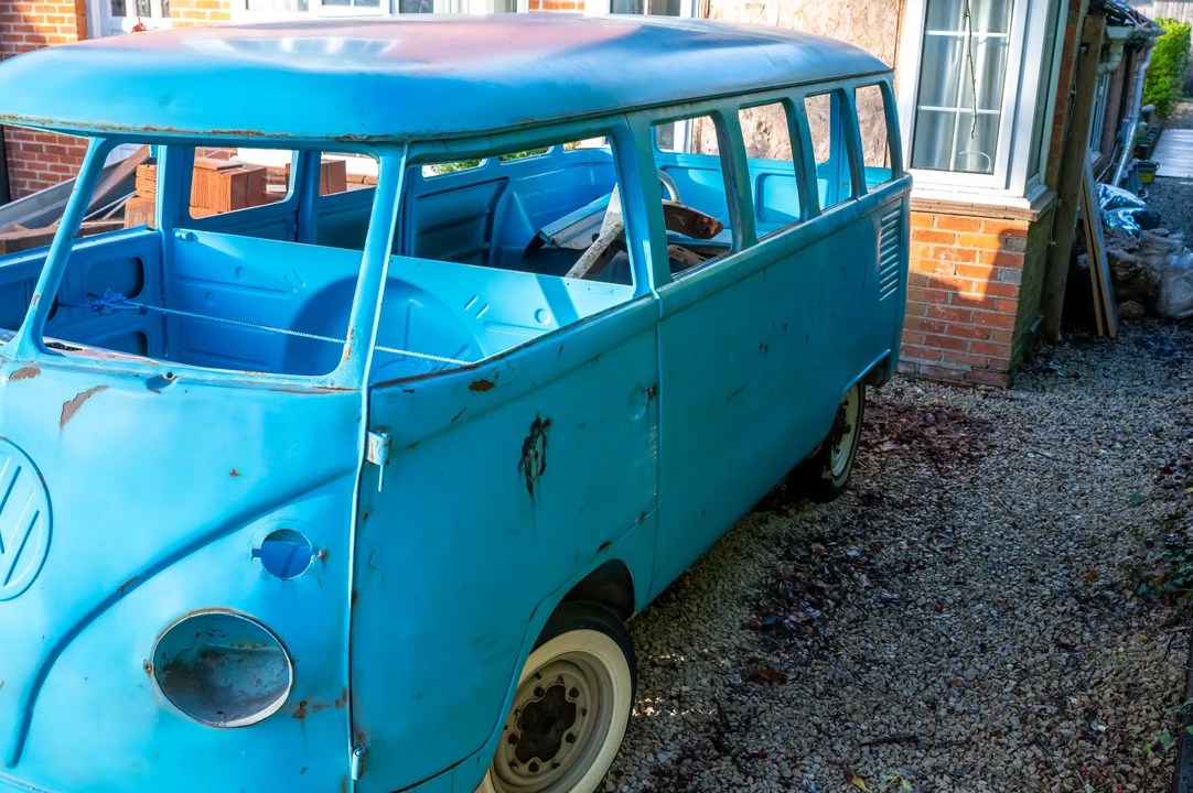 1975 Volkswagen Split-Window Bus - Image 6 of 31