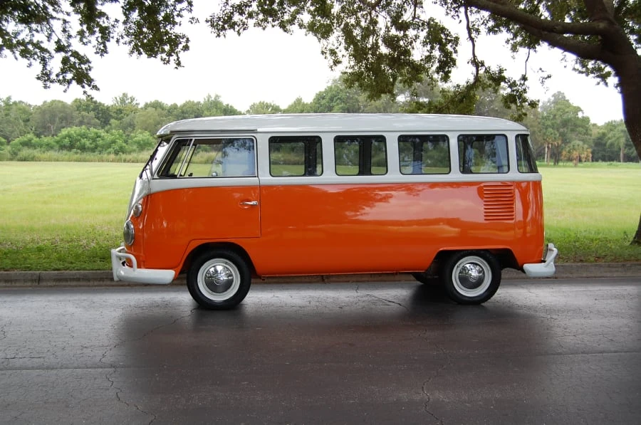 1975 Volkswagen Split-Window Bus - Image 2 of 11