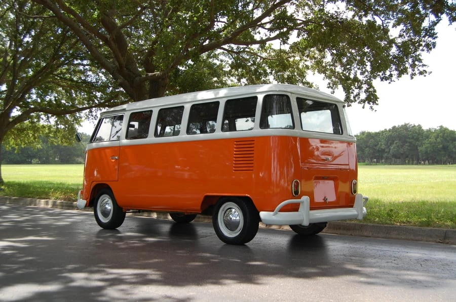 1975 Volkswagen Split-Window Bus - Image 3 of 11