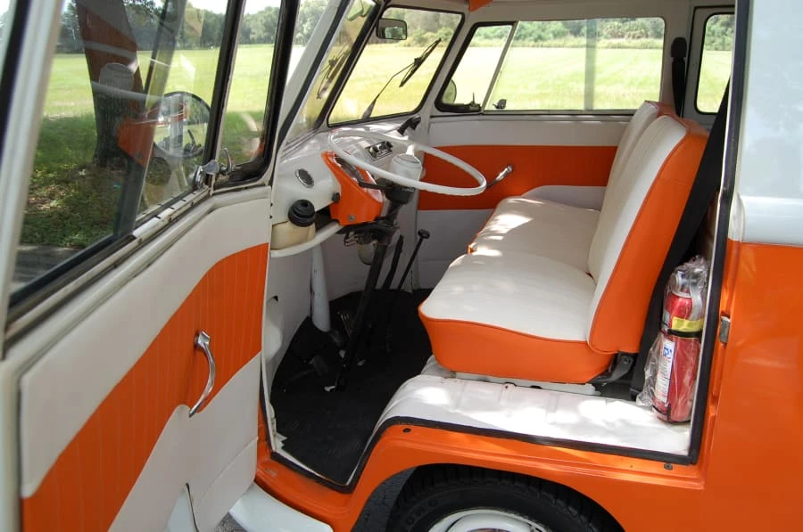 1975 Volkswagen Split-Window Bus - Image 5 of 11