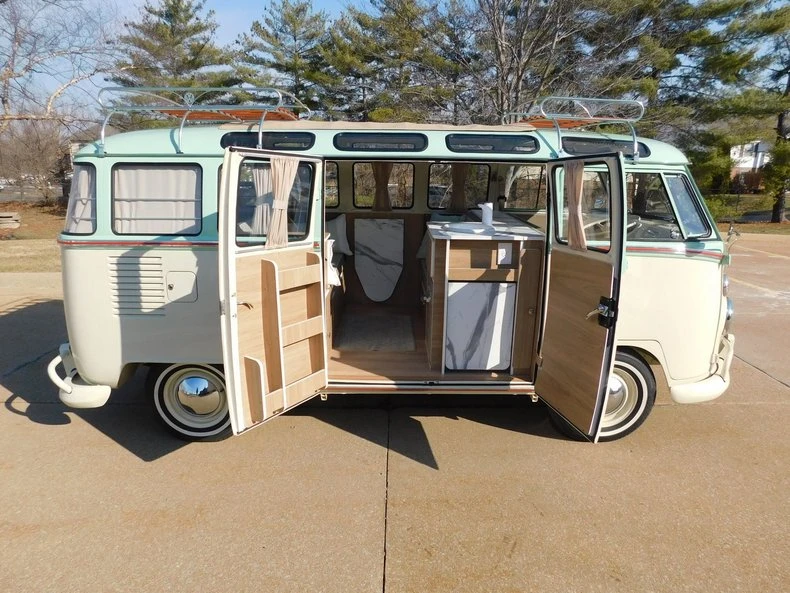 1975 Volkswagen Split-Window Bus - Image 3 of 31
