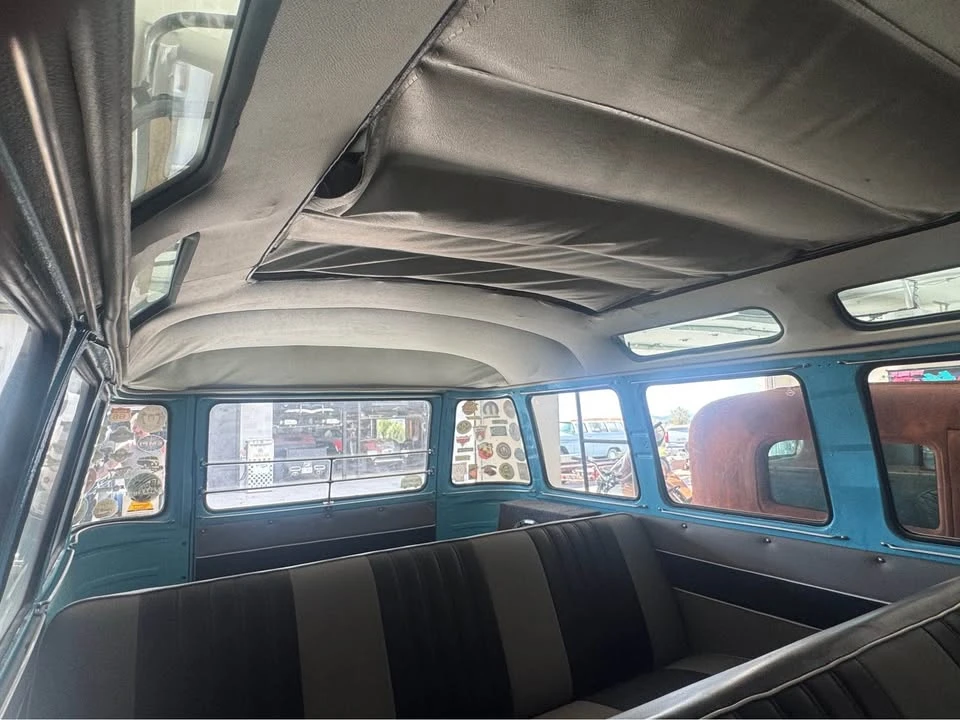 1975 Volkswagen Split-Window Bus - Image 4 of 11