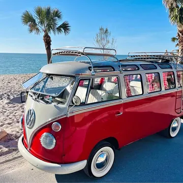 1975 Volkswagen 23 Window Bus Deluxe