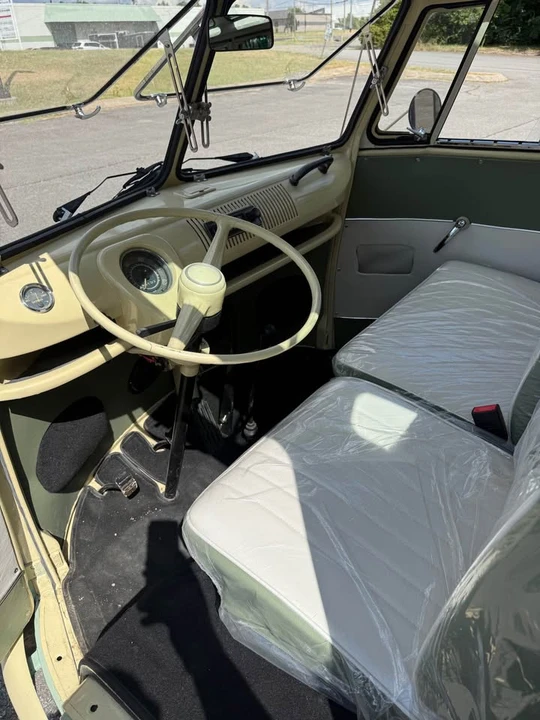 1975 Volkswagen Split-Window Bus - Image 10 of 18