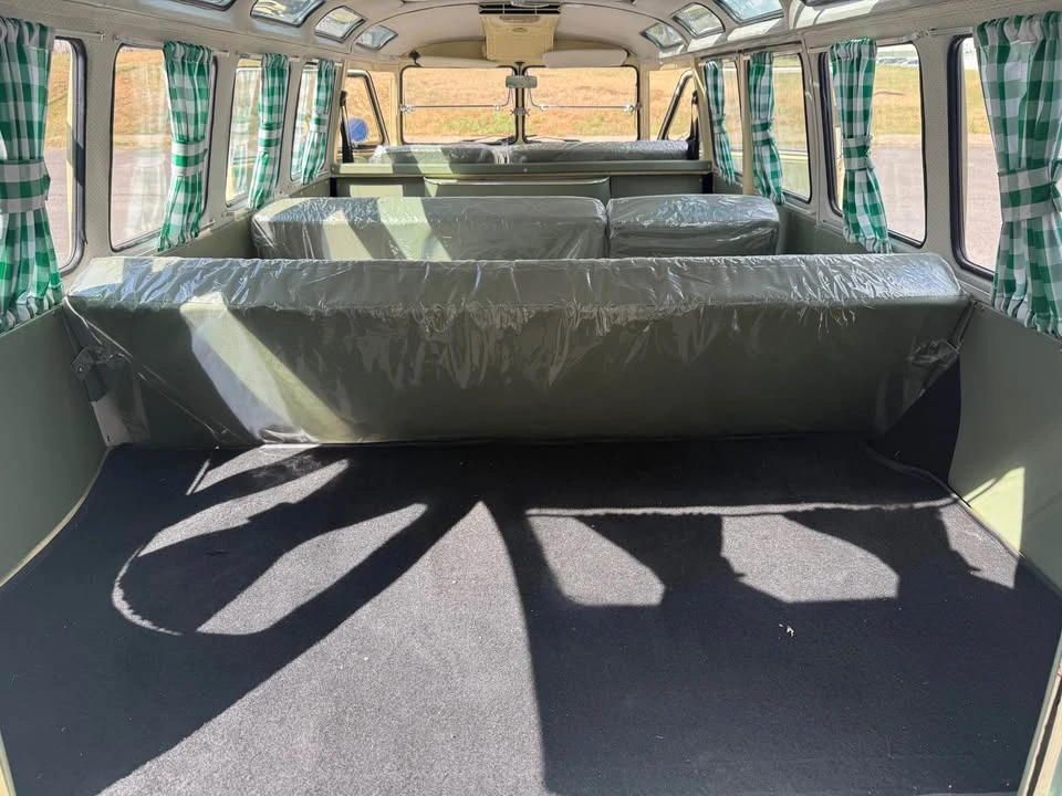 1975 Volkswagen Split-Window Bus - Image 14 of 18