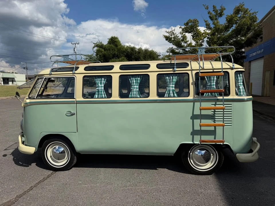 1975 Volkswagen Split-Window Bus - Image 9 of 18