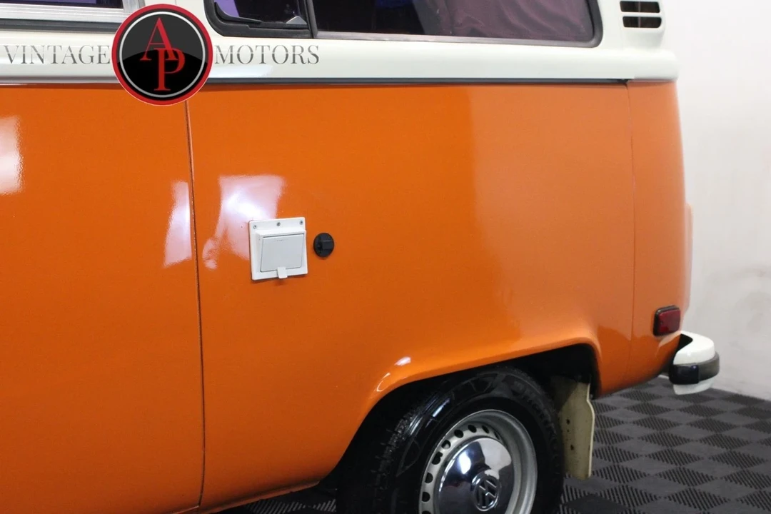 1975 Volkswagen Bay-Window Camper - Image 9 of 12