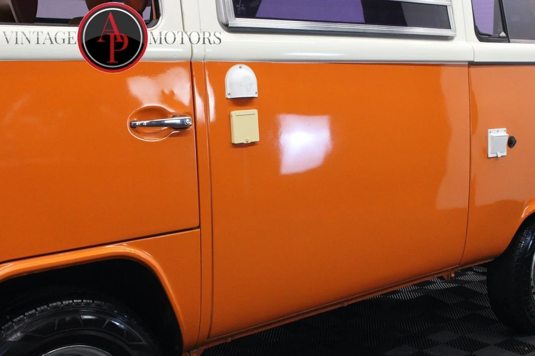 1975 Volkswagen Bay-Window Camper - Image 8 of 12