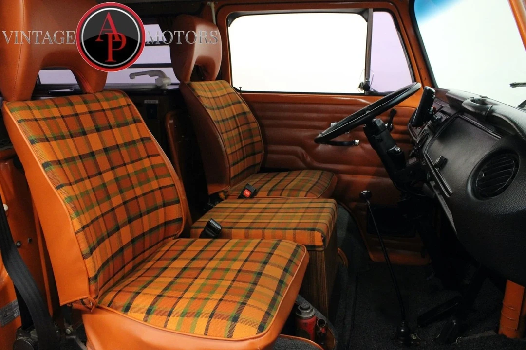 1975 Volkswagen Bay-Window Camper - Image 5 of 12