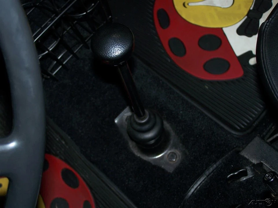 1975 Volkswagen Super Beetle - Image 10 of 21