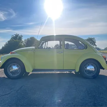 1975 Volkswagen Beetle Hatchback 2D