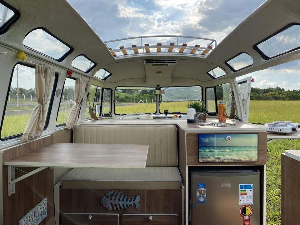 1975 Volkswagen Bay-Window Bus - Image 7 of 13