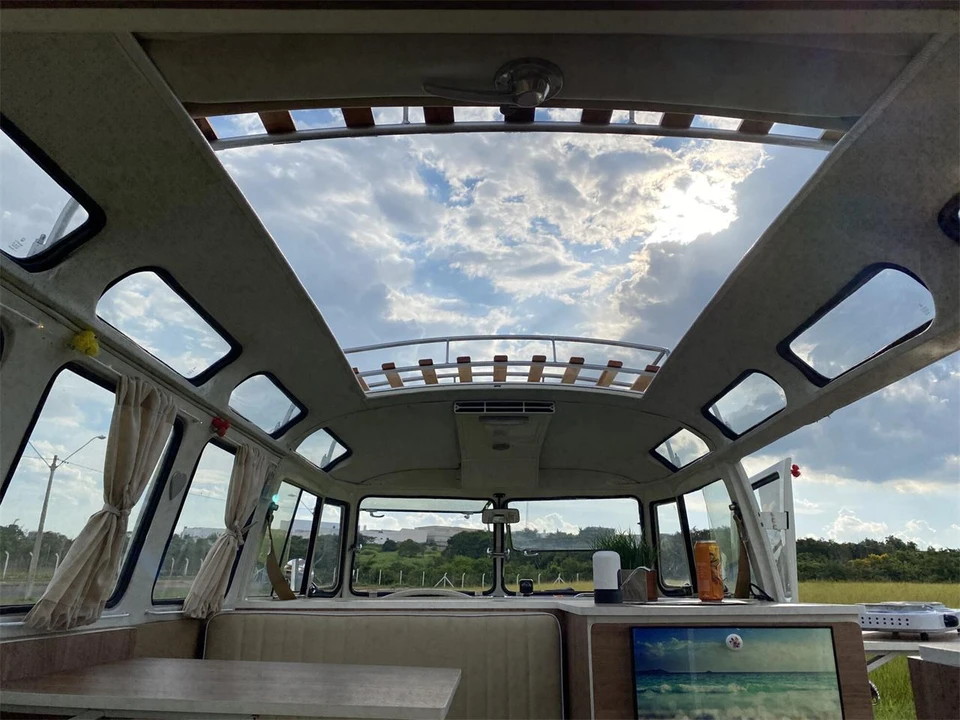 1975 Volkswagen Bay-Window Bus - Image 10 of 13