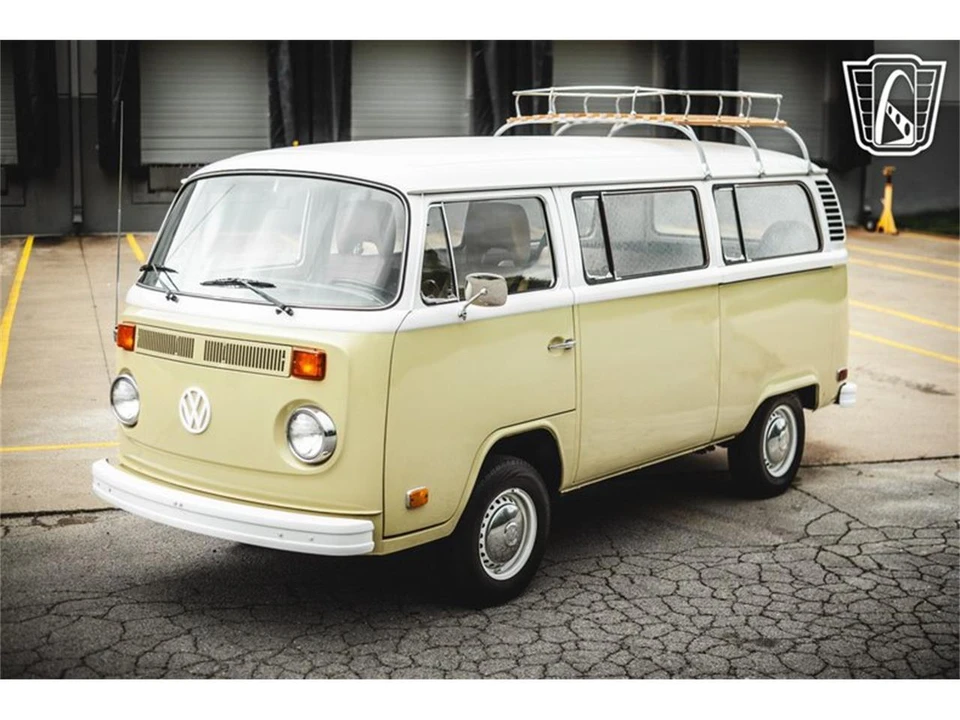 1975 Volkswagen Bay-Window Bus - Image 6 of 31