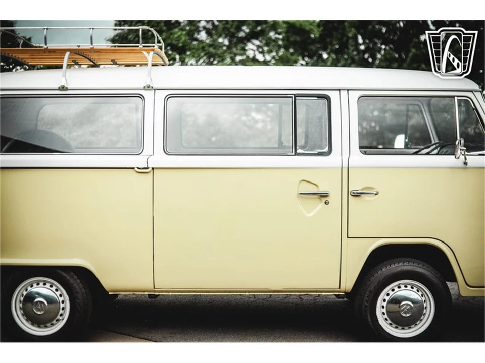 1975 Volkswagen Bay-Window Bus - Image 31 of 31