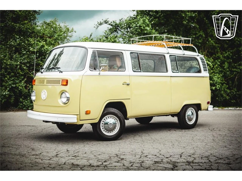 1975 Volkswagen Bay-Window Bus - Image 2 of 31