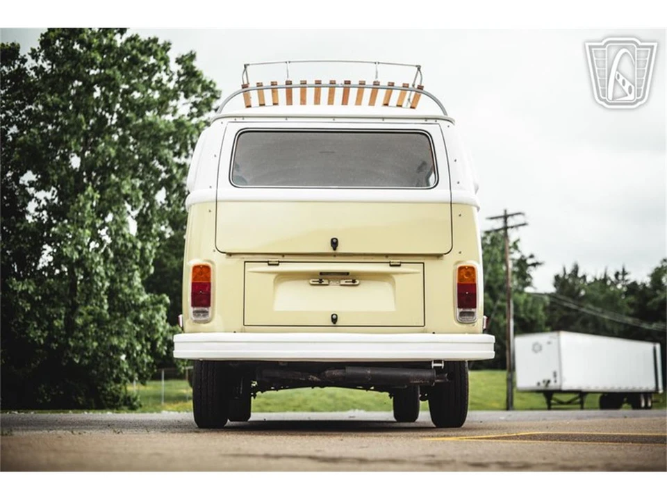 1975 Volkswagen Bay-Window Bus - Image 17 of 31
