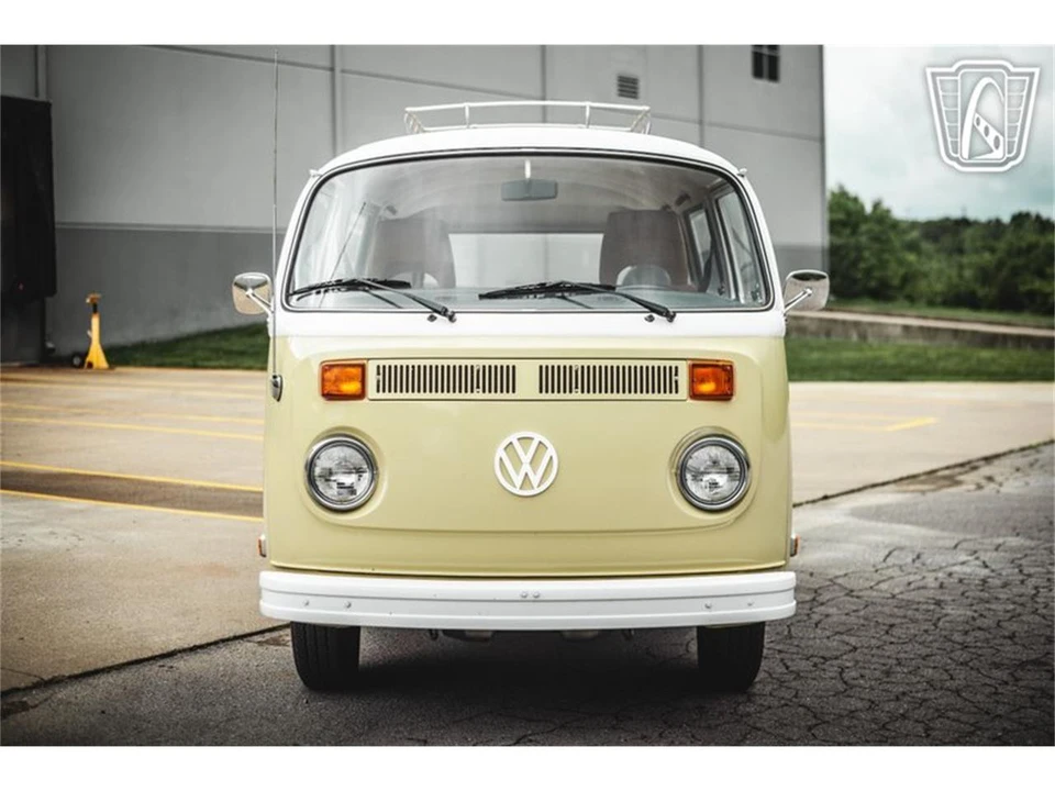 1975 Volkswagen Bay-Window Bus - Image 4 of 31