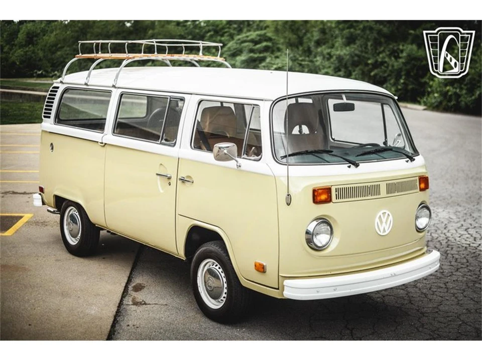 1975 Volkswagen Bay-Window Bus - Image 24 of 31