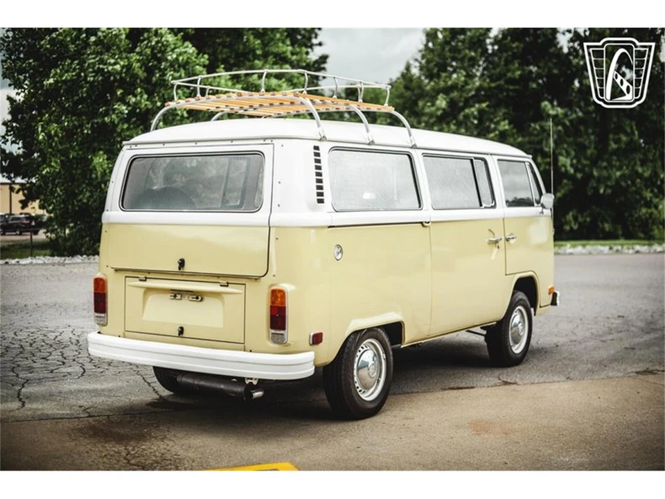 1975 Volkswagen Bay-Window Bus - Image 19 of 31