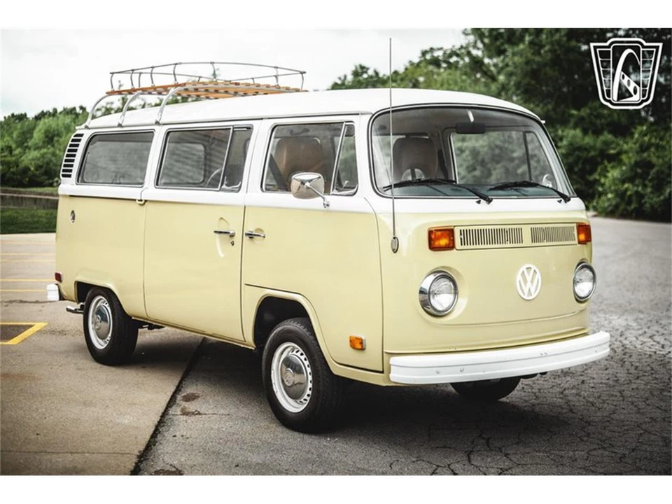 1975 Volkswagen Bay-Window Bus - Image 25 of 31