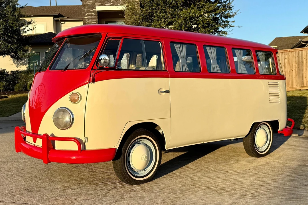 1975 Volkswagen Bay-Window Bus - Image 3 of 31