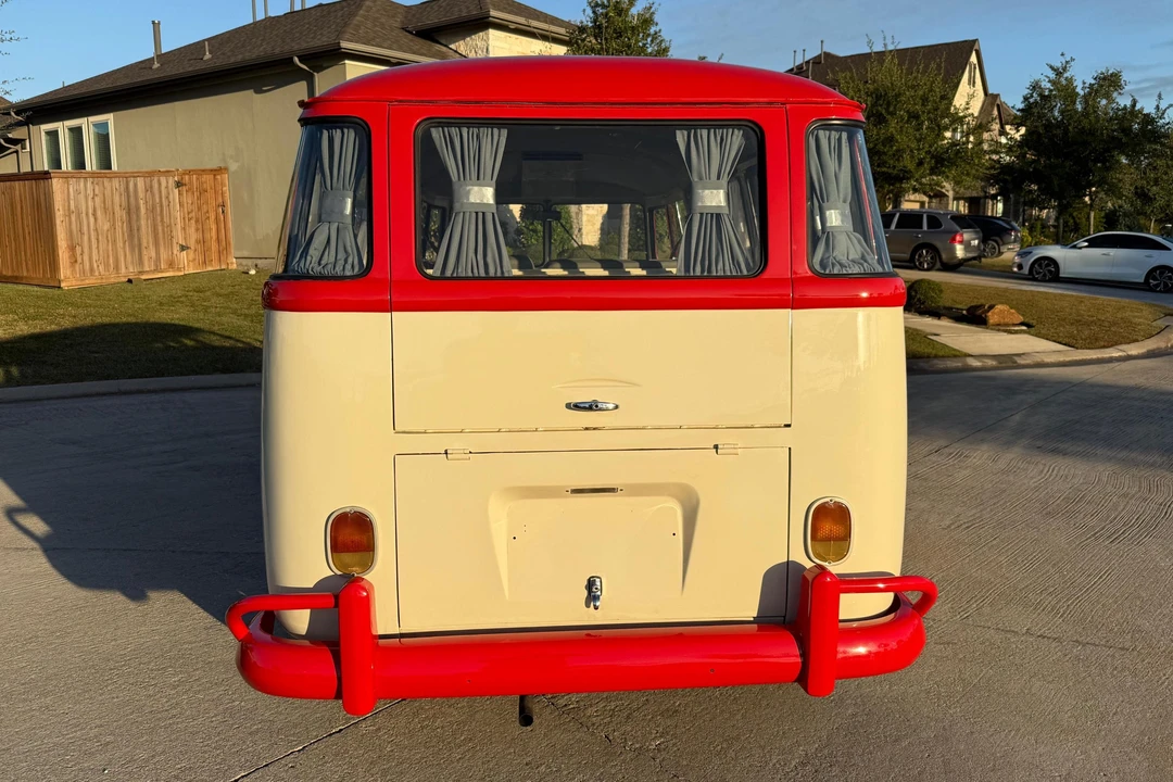 1975 Volkswagen Bay-Window Bus - Image 5 of 31