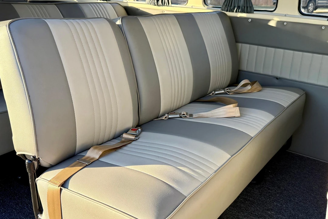 1975 Volkswagen Bay-Window Bus - Image 28 of 31
