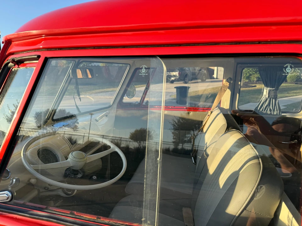 1975 Volkswagen Bay-Window Bus - Image 16 of 31