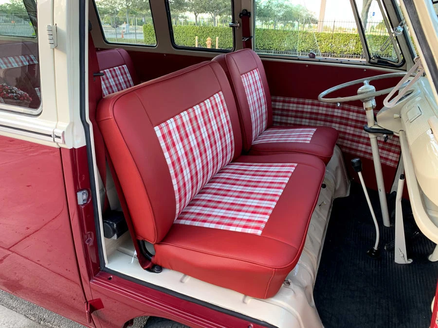 1975 Volkswagen Bay-Window Bus - Image 4 of 11