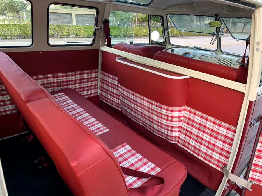 1975 Volkswagen Bay-Window Bus - Image 6 of 11